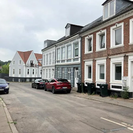 Lejlighed Furnished 2 Bedroom In *